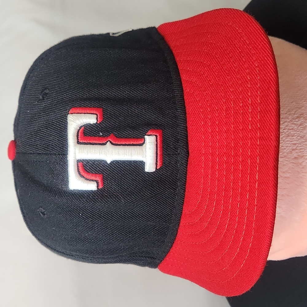 Texas Rangers True Fitted Cap